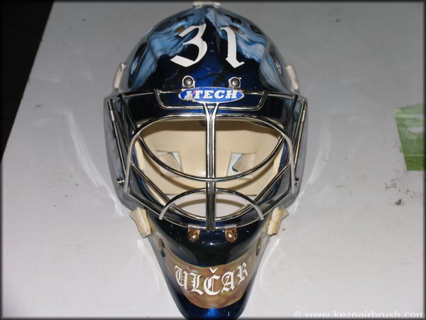 hockeyhelm04.jpg
