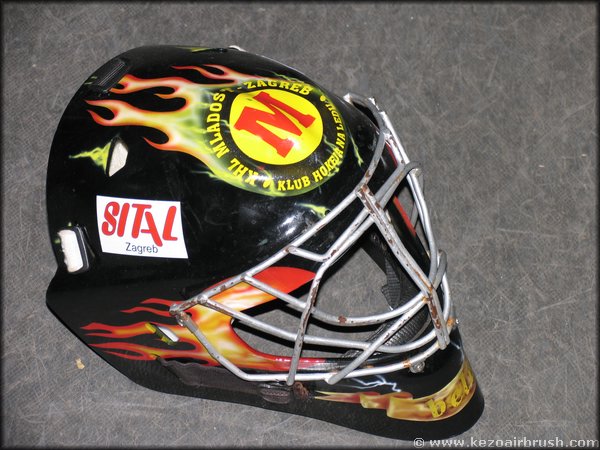 hockeyhelm14.jpg